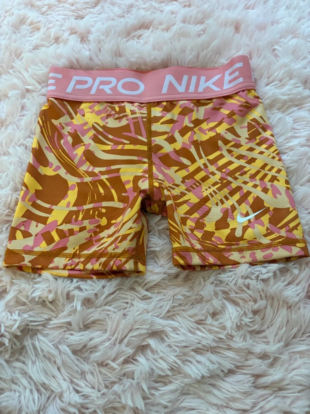 Nike Pro Multicolor Biker Shorts